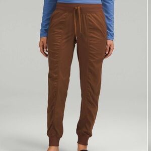 Lululemon Dance Studio Mid-Rise Jogger Roasted Brown Size M Size 8 Sz 8